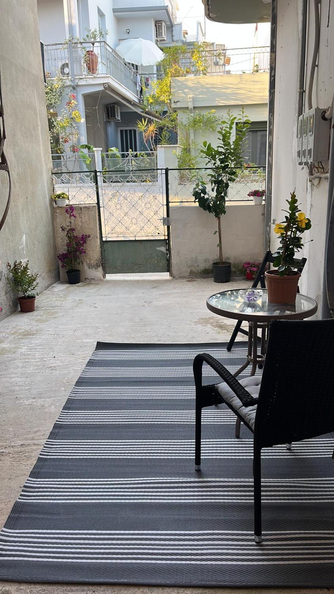 Noa - Designed Garden Studio In The City Center Kalamata Exterior foto