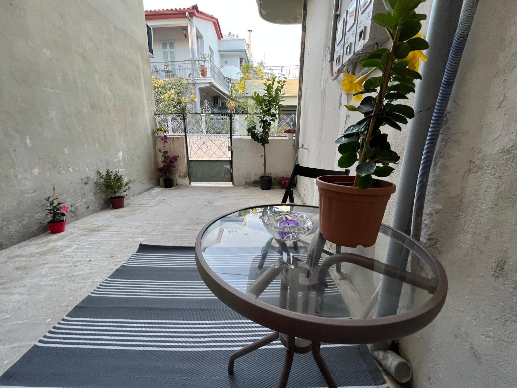 Noa - Designed Garden Studio In The City Center Kalamata Exterior foto